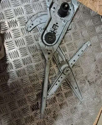 Renault Kangoo I Front door manual window regulator 
