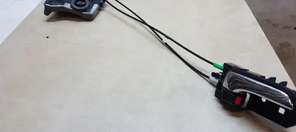 Toyota Prius (XW20) Front door lock