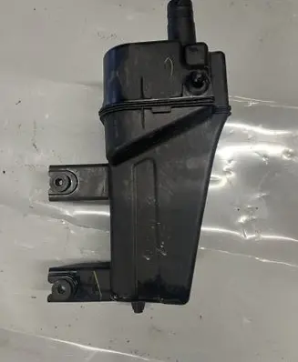 Jeep Cherokee Intake resonator 68224520