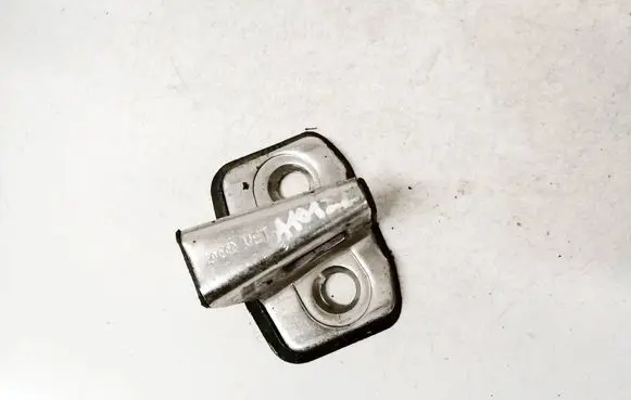 Audi A4 S4 B5 8D Front door lock loop/hook striker 