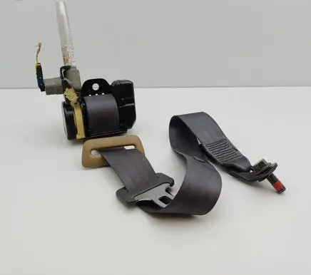 Volvo S60 Middle seatbelt (rear) 39969465