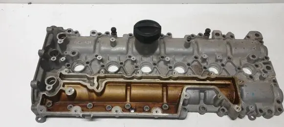 Volvo XC70 Rocker cam cover RF6G9N6K272BD 8E0559128C