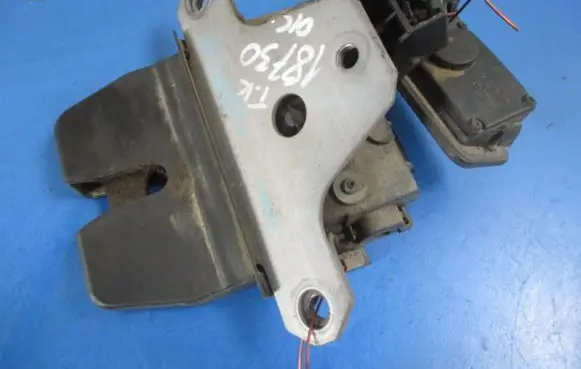 Ford C-MAX I Tailgate/trunk/boot exterior handle 6M51-198514-AC