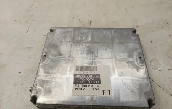 Toyota Corolla Verso AR10 Engine control unit/module MB1758006463 896610F010