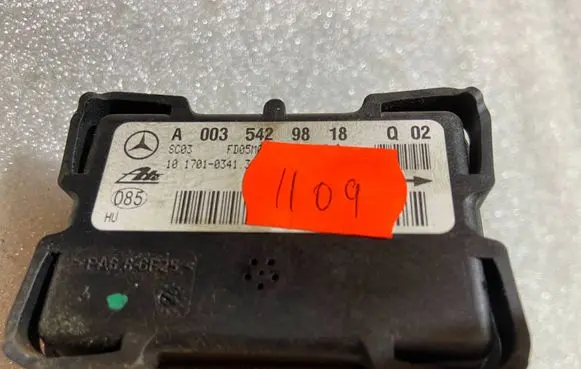 Mercedes-Benz C W203 ESP acceleration yaw rate sensor a0035429818 0035429818