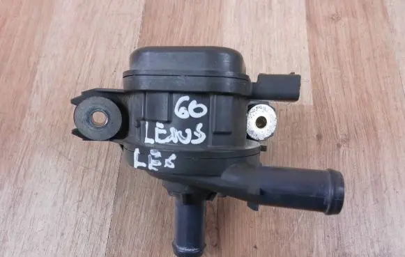 Lexus IS III XE30 Water pump 161B036010