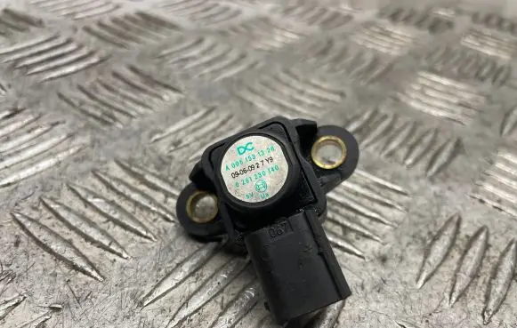 Mercedes-Benz C W204 Air pressure sensor A0061531328