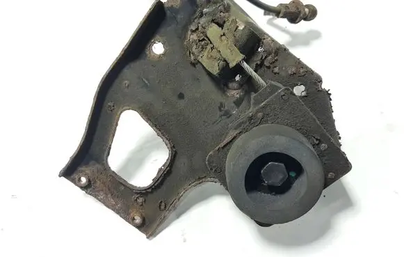 Ford Galaxy Spare wheel mounting bracket 