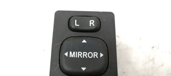 Toyota Prius (XW30) Wing mirror switch 769746D 183574