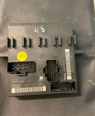 Audi A4 S4 B7 8E 8H Comfort/convenience module 8E0907279L 12102005