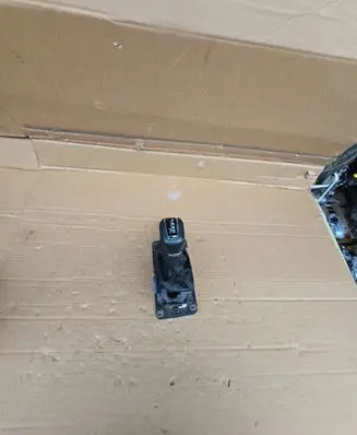 Volvo S90, V90 Gear shifter/selector 31437769