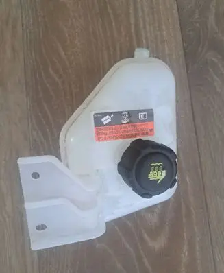 Nissan Ariya Coolant expansion tank/reservoir 231019