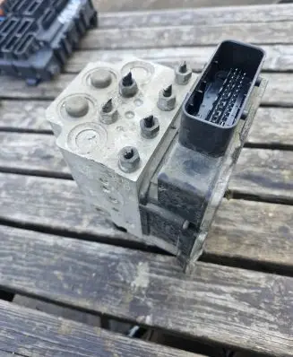 Opel Signum ABS Pump 13509201M 13663901 54084696A