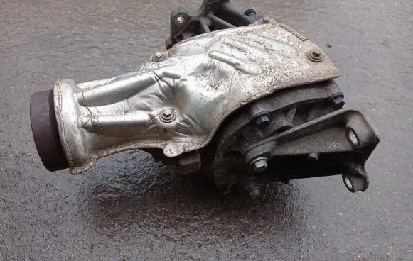 Gearbox transfer box case
