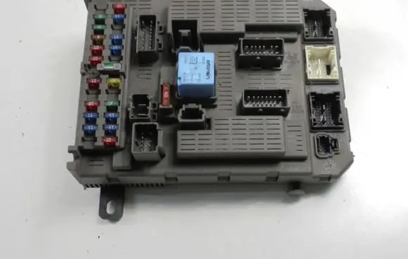 Citroen C5 Fuse box set 9645352980
