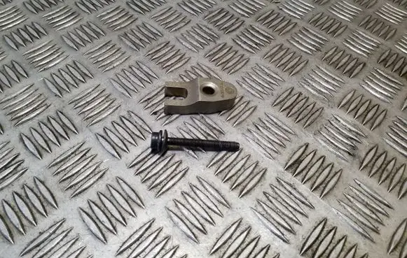 Volvo XC90 Fuel Injector clamp holder