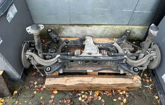 Audi A6 S6 C7 4G Rear axle beam with reductor 