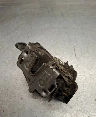 Mercedes-Benz ML W163 Rear door lock A1637302235
