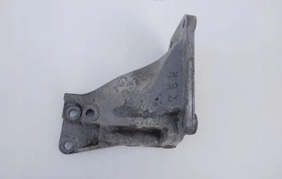 Infiniti QX70 S51 Engine mounting bracket K5R