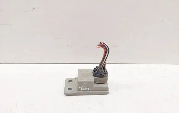 Toyota Avensis T250 Light washer relay 8594205040