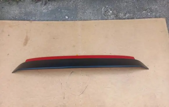 Tailgate/trunk spoiler