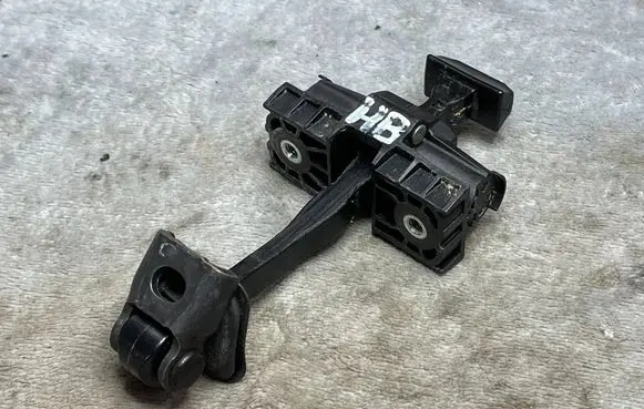 Fiat Tipo Rear glass lock/latch C87 6R4839249C