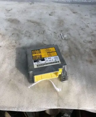 Lexus IS 220D-250-350 Airbag control unit/module 8917053110