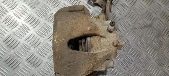 Opel Zafira A Front brake caliper