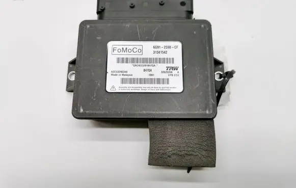 Volvo S60 Hand brake control module 31341542