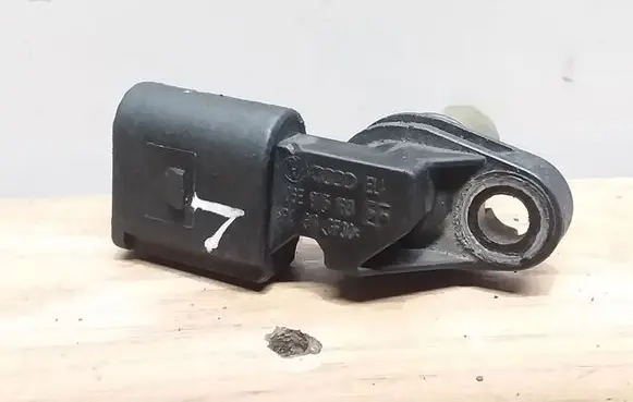 Audi A6 S6 C6 4F Camshaft position sensor 06E905163EF