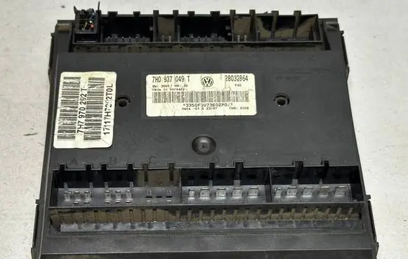 Volkswagen Transporter - Caravelle T5 Comfort/convenience module 7H0937049T 28032864 3350FGD73E0ZPD