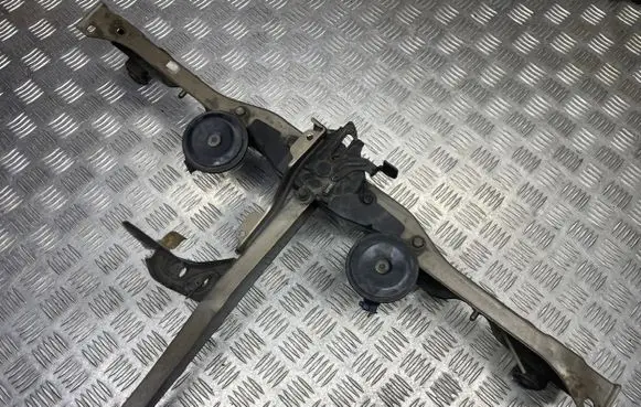 Toyota Avensis T250 Engine bonnet/hood lock/catch 91140 E1000208
