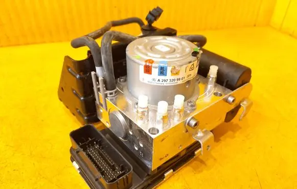 Mercedes-Benz S W223 Air suspension compressor/pump A2239012517 A2973209901