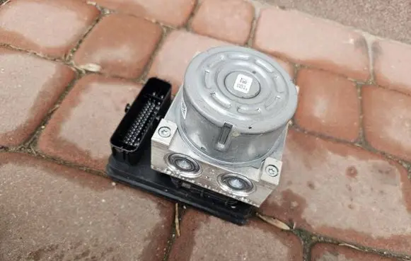 Opel Mokka B ABS Pump 9860815280