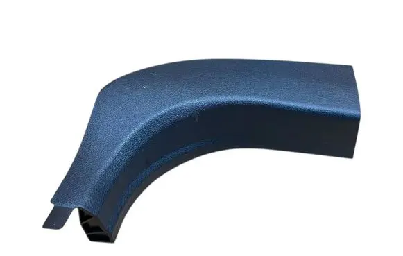 Foot area side trim
