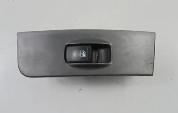 Hyundai Matrix Electric window control switch 93580-17500