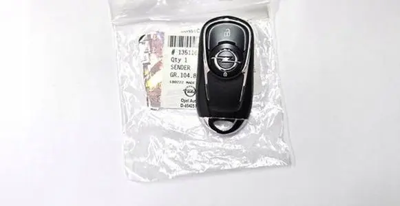 Opel Insignia B Ignition key/card 8410444514000