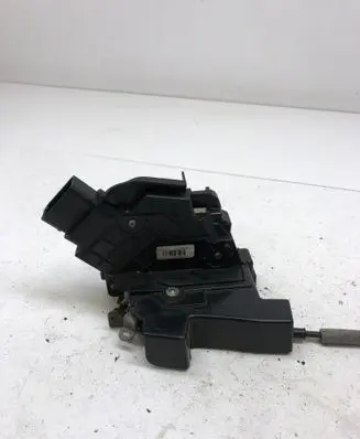 Volvo XC60 Front door lock 30799308