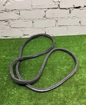 Rear door rubber seal (on body)