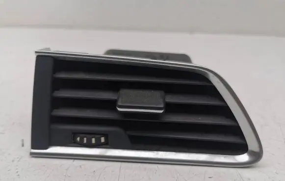 Peugeot 508 Dashboard side air vent grill/cover trim 9686457377