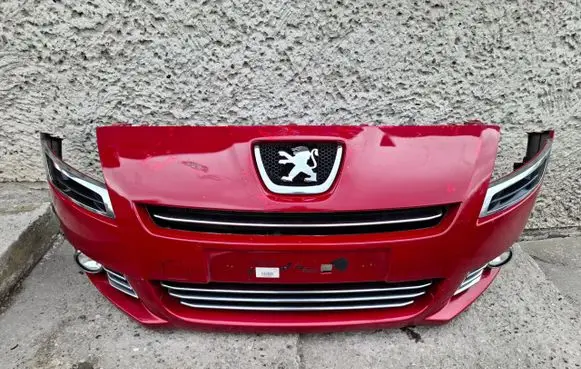 Peugeot 5008 Front bumper 