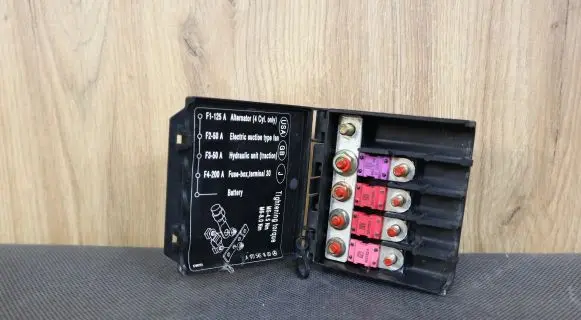 Mercedes-Benz SLK R170 Fuse box set 1705450301 A1705450301