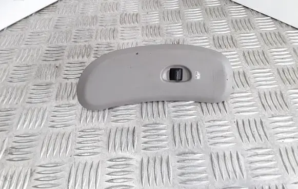 Chrysler Voyager Electric window control switch 0SB731L5AB