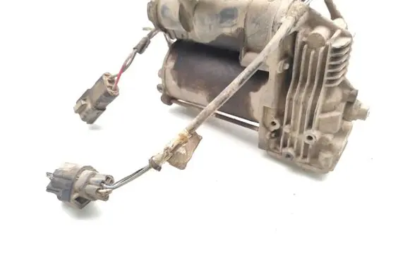 Land Rover Discovery 4 - LR4 Air suspension compressor BH3219G525DE