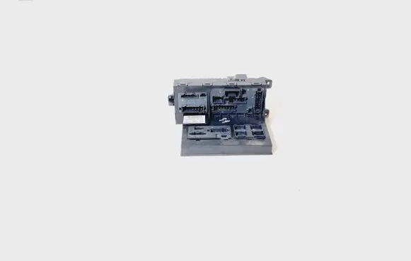Mercedes-Benz E W211 Fuse module 2115457401