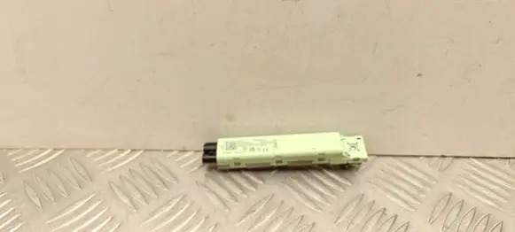 Skoda Enyaq iV Aerial antenna amplifier 5LE035577A