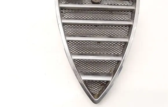 Alfa Romeo 166 Front bumper upper radiator grill