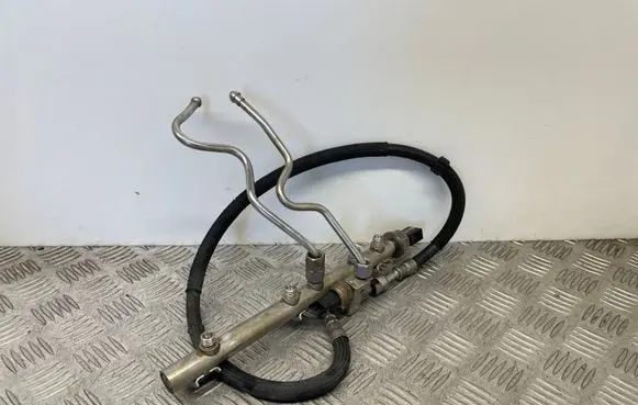 BMW 3 E90 E91 Fuel main line pipe 7562474