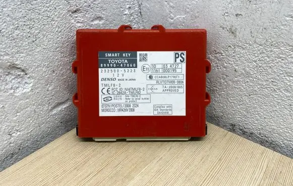 Toyota Prius (XW30) Keyless (KESSY) go control unit/module 8999047060 2325005223