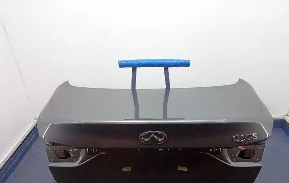Infiniti Q50 Tailgate/trunk/boot lid